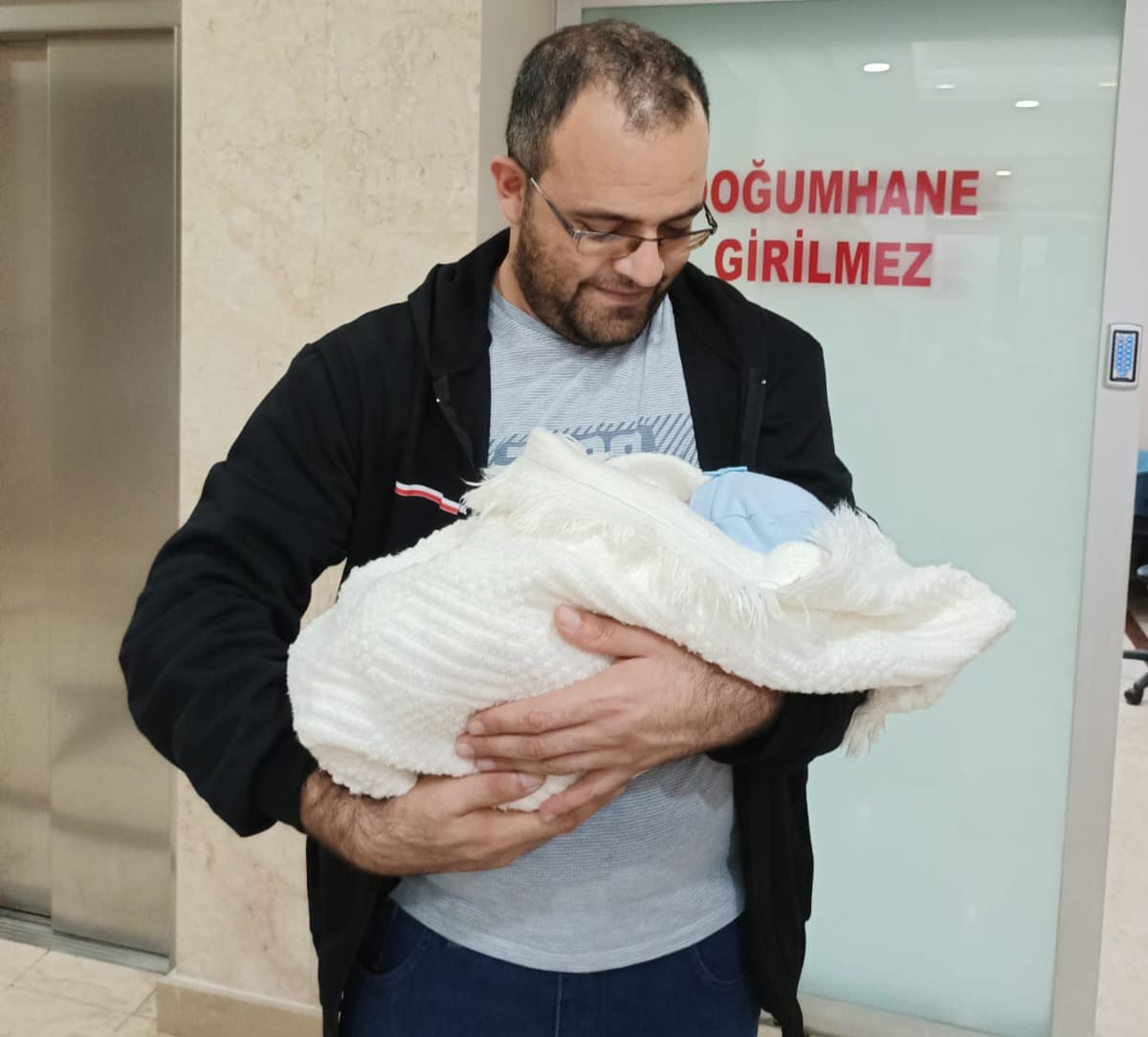 Radyoloji Teknisyenimizin Bebeği Dünya Radyoloji Gününde Dünyaya Geldi